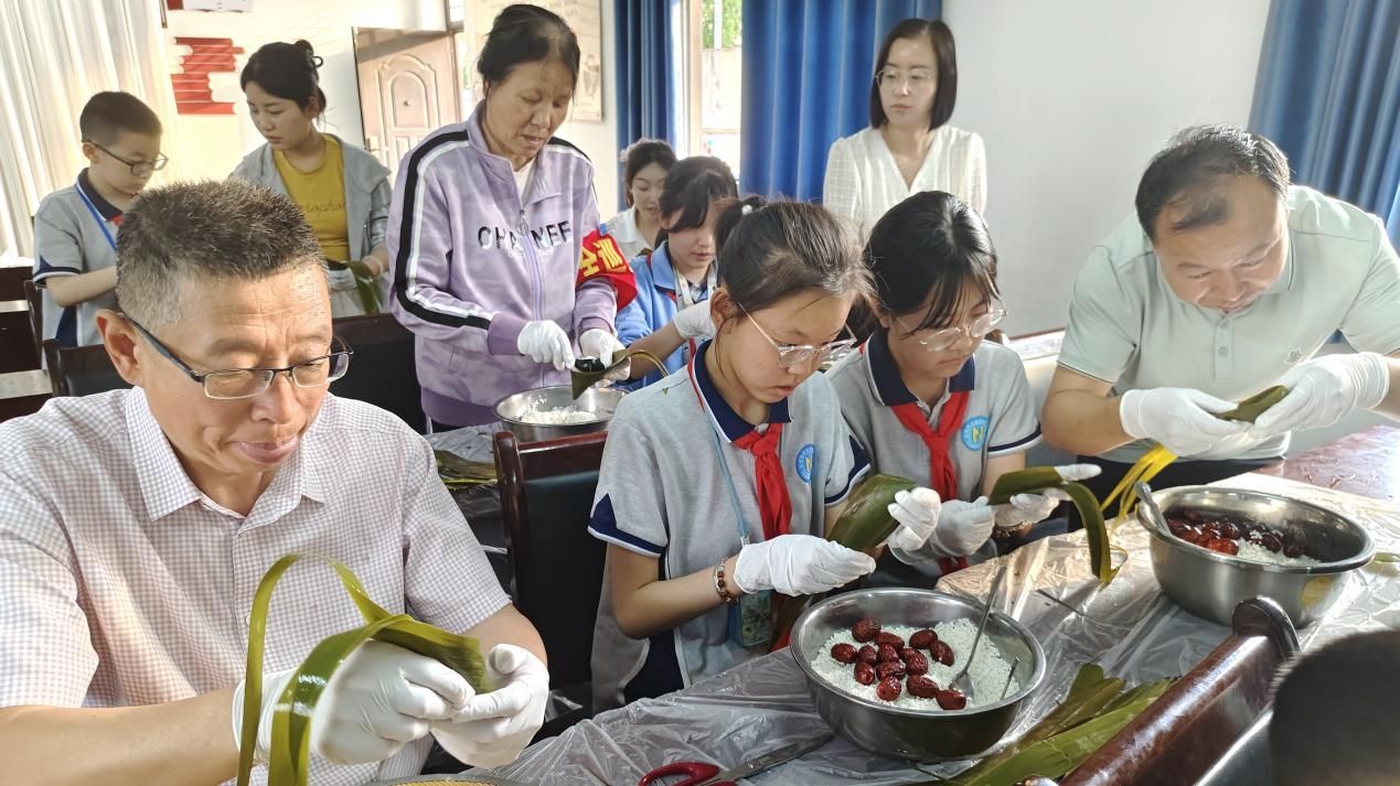 1748418616564836.jpg 11bbf6cb4c014568832654c55aeb2cde.jpg