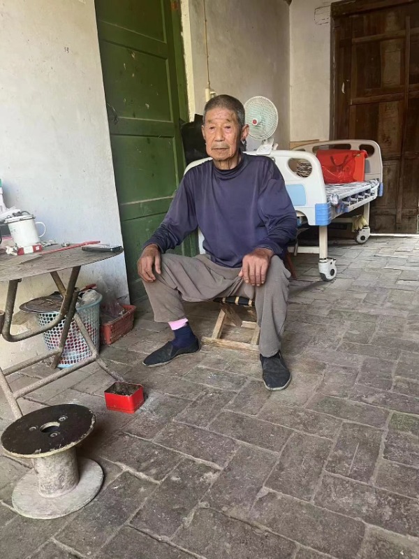 1749691577439613.jpg 4b2c8b0e9e4a423d91b257d528a9957d.jpg