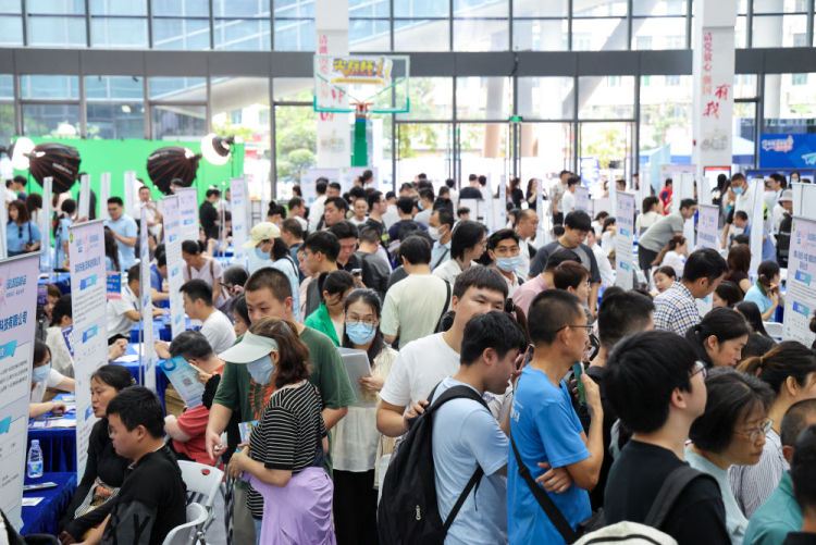 鏡觀·回響丨筑牢就業“壓艙石” 守護群眾幸福感