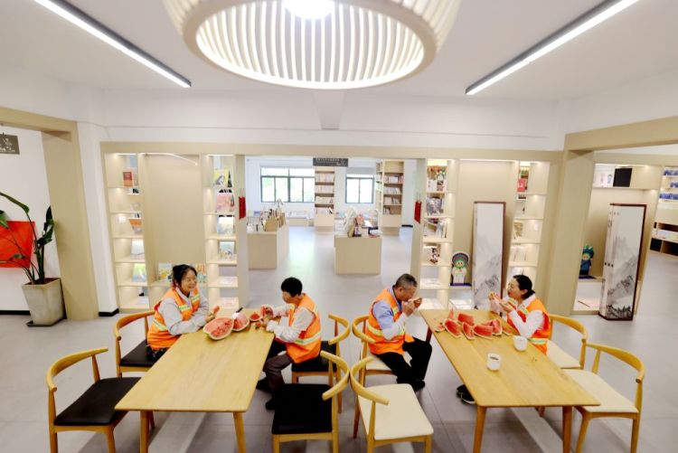 鏡觀·回響丨筑牢就業“壓艙石” 守護群眾幸福感