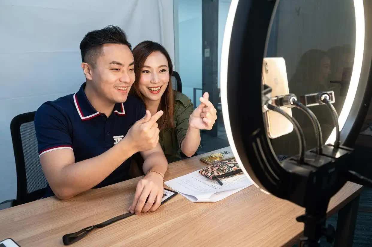 △ 一對在廣州創業的“港夫廣妻” 。